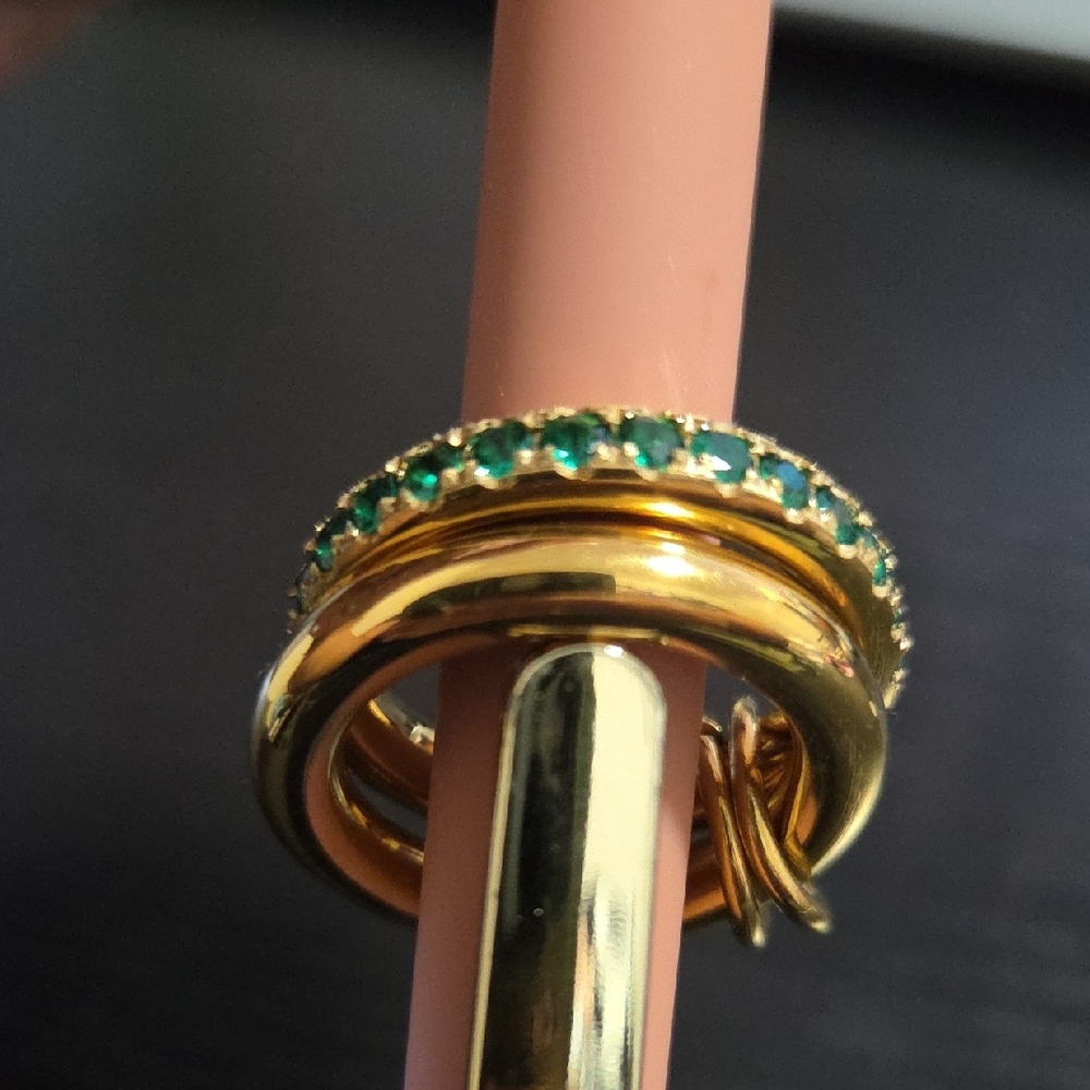 Trendy 18K Gold Plated Stainless Steel and Green Stone Linked Ring - Picture 3 of 4